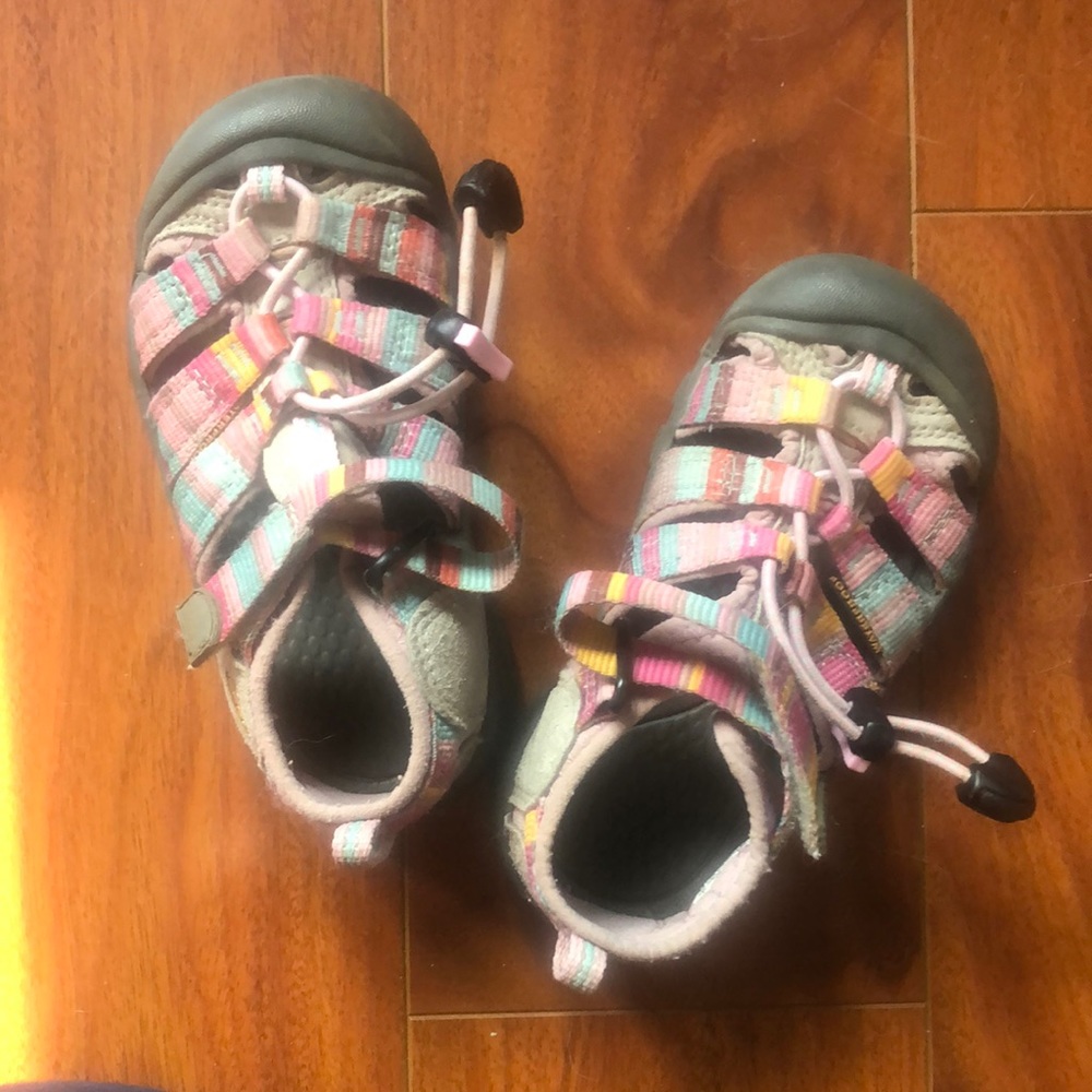 Keen Girls Shoes